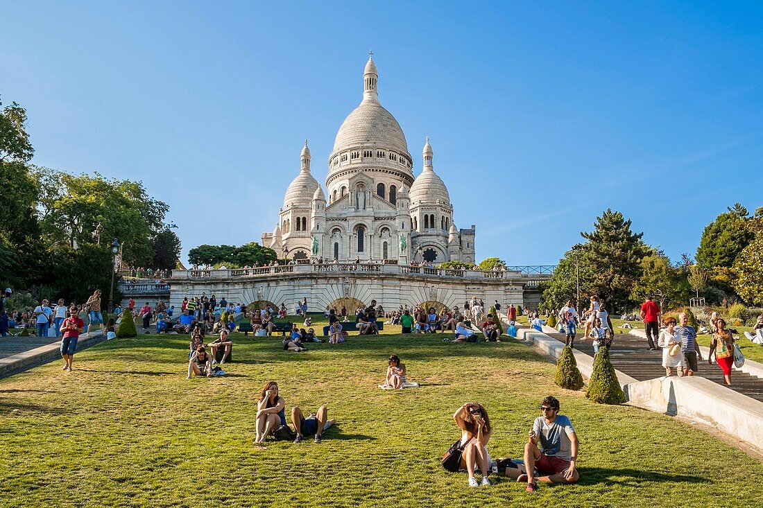 France, Paris, the hill of Montmartre and the Sacre Cœur