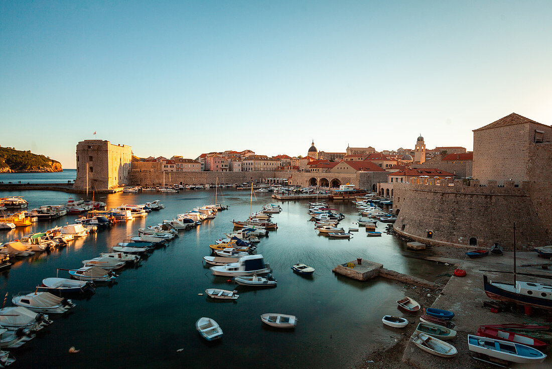 Boote im Hafen von Dubrovnik, Koratien