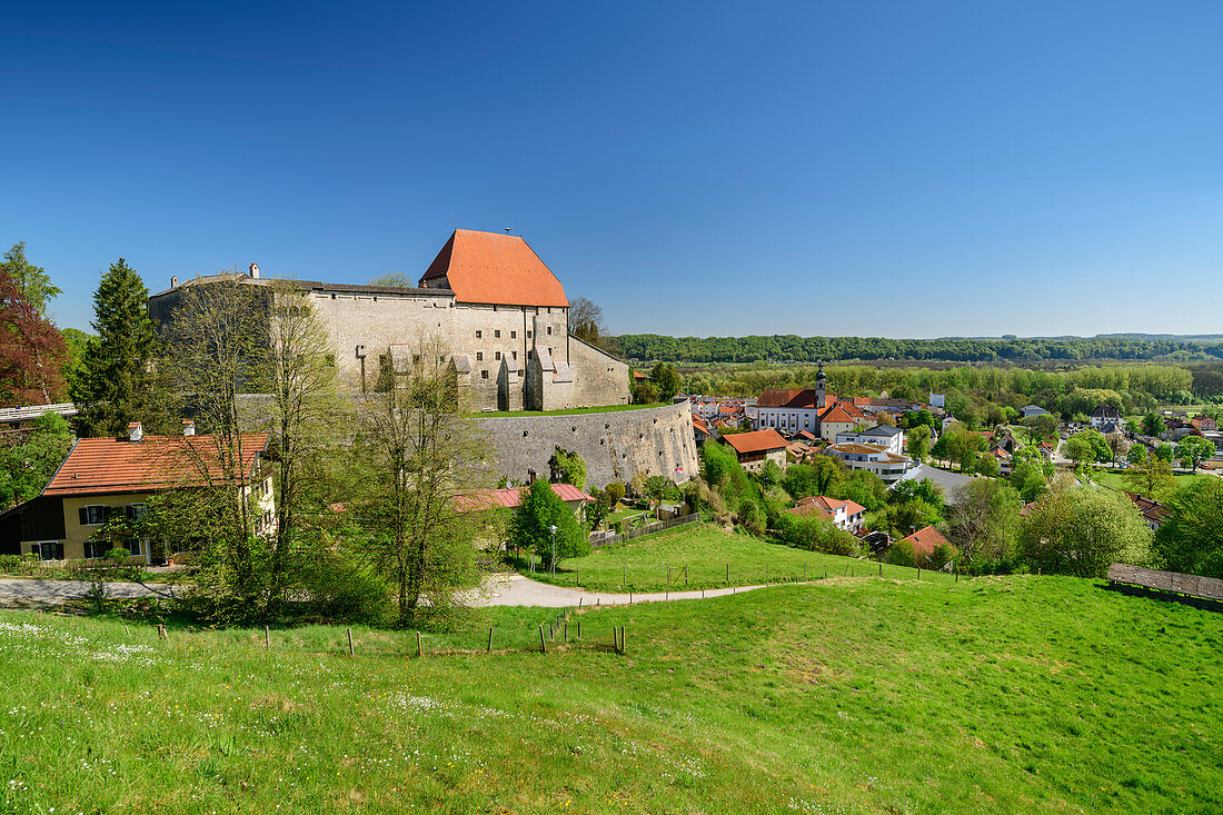 Burg Tittmoning, Tittmoning, Benediktradweg, Oberbayern, Bayern, Deutschland