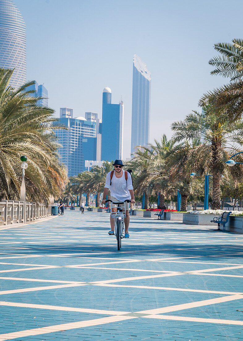 Cycling the Abu Dhabi Corniche, UAE