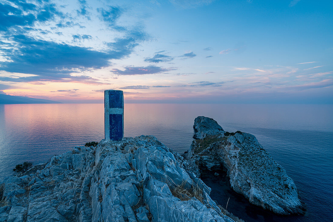 Markierung am nördlichsten Punkt der Insel Skiathos, Griechenland