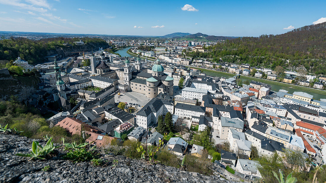 Blick über die Stadt von der Burg Hohensalzburg, Salzburg, Österreich