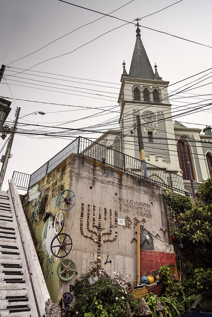 Streetart bei Lutherischen Kirche von Valparaiso, Chile, Südamerika