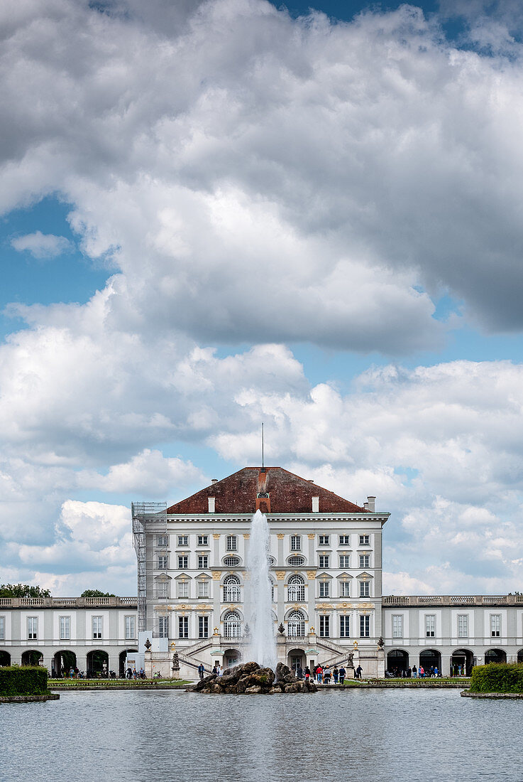 Blick auf das Schloss Nymphenburg, München, Bayern, Deutschland, Europa 