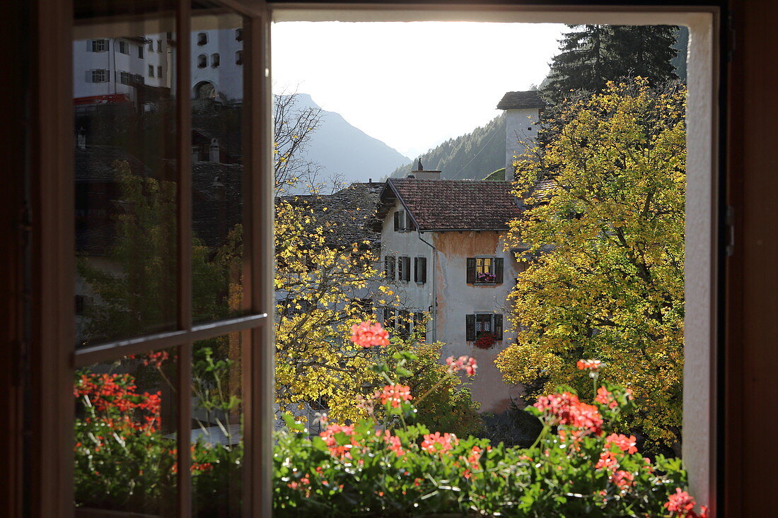 Blick aus einem Zimmer des Hotel Bodenhaus, Splügen, Graubünden
