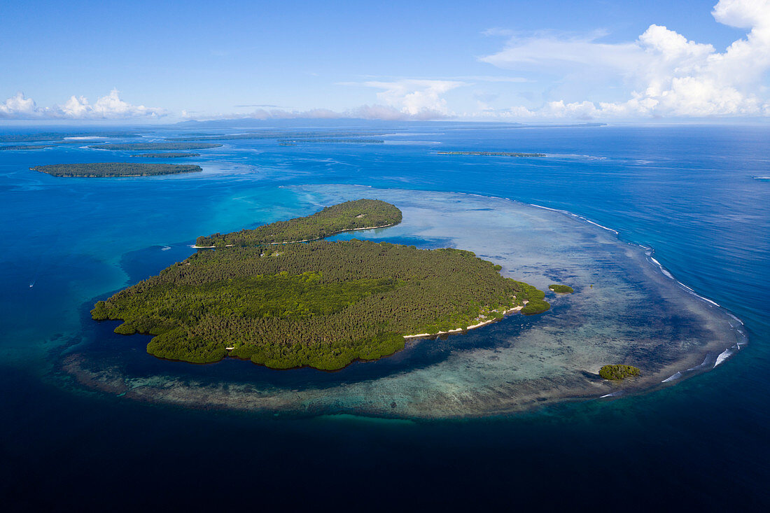 Blick auf die Inseln der Balgai Bay, New Ireland, Papua Neuguinea