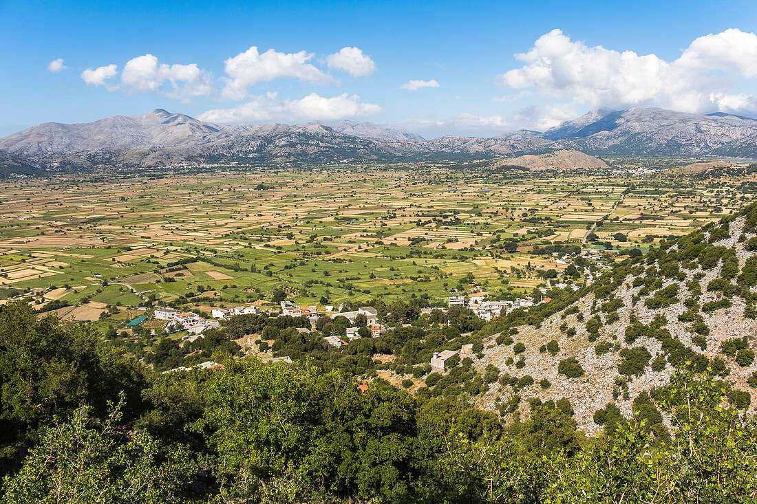 Blick von Zeus Höhle auf Lassithi Hochebene, Psychro Kreta, Griechenland