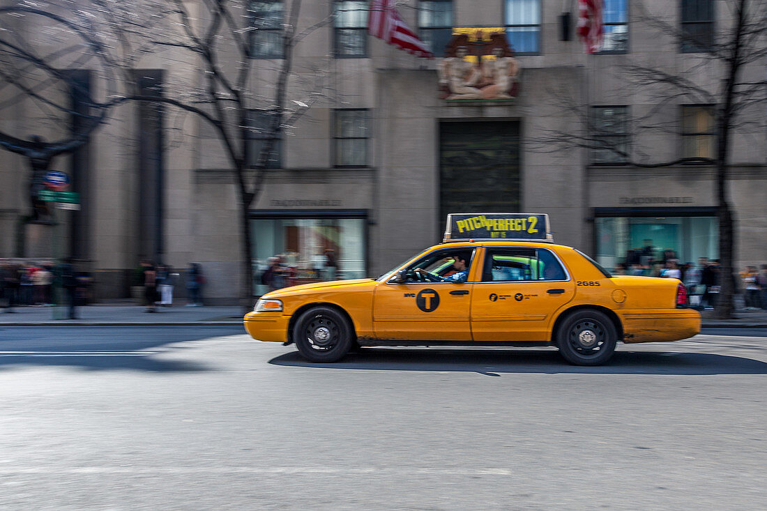 Typical yellow taxi, New York City, USA