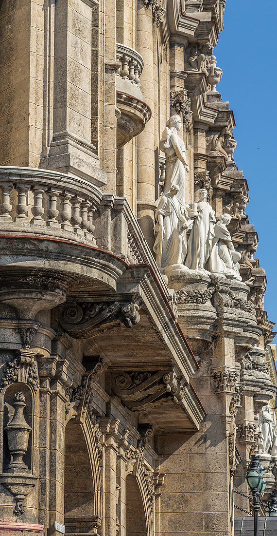 Aussenfassade des Gran Teatro de la Habana, Havanna, Kuba