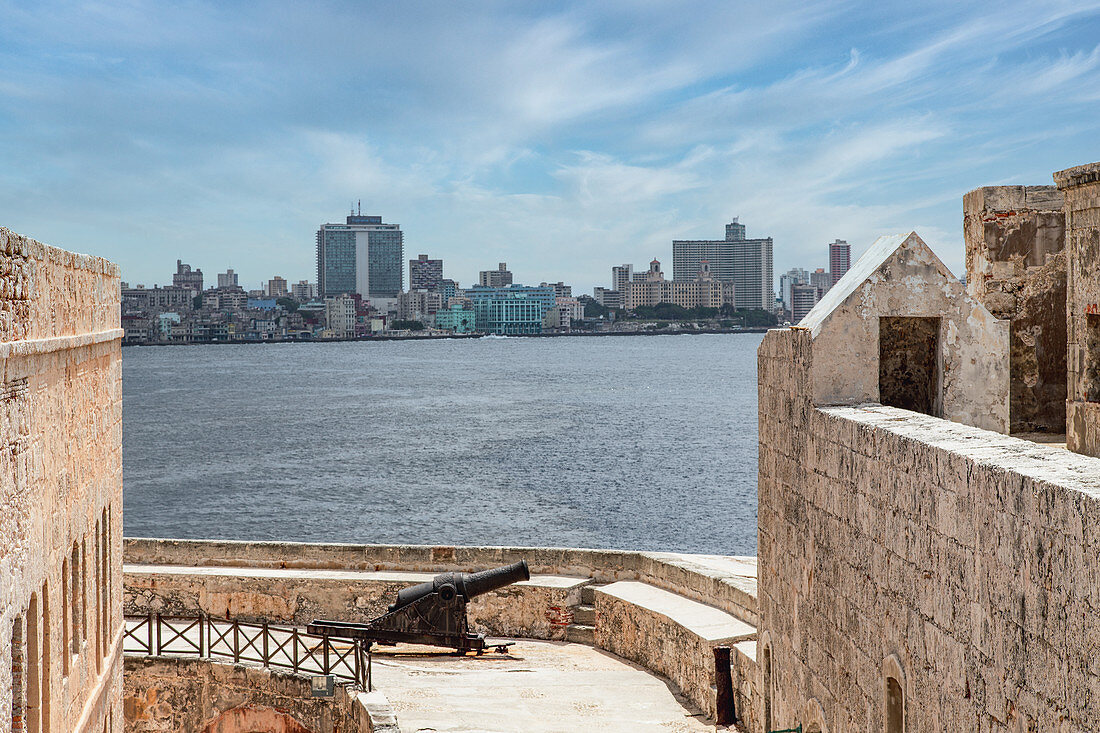 Blick von der Festung El Morro auf die Stadt, Havanna, Kuba