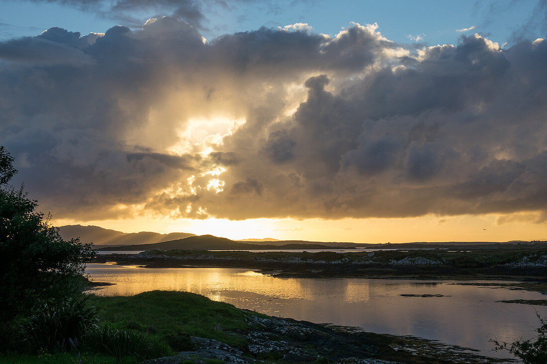 Sonnenuntergang bei Carna, Grafschaft Galway, Irland