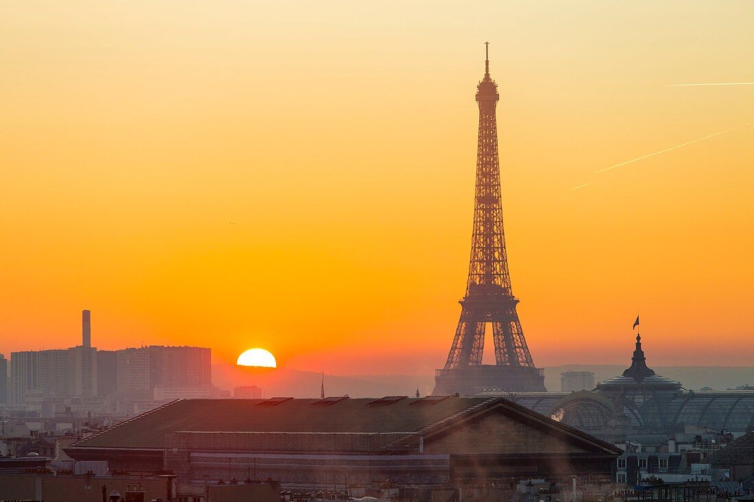 France, Paris, general view at sunset with the Eiffel Tower