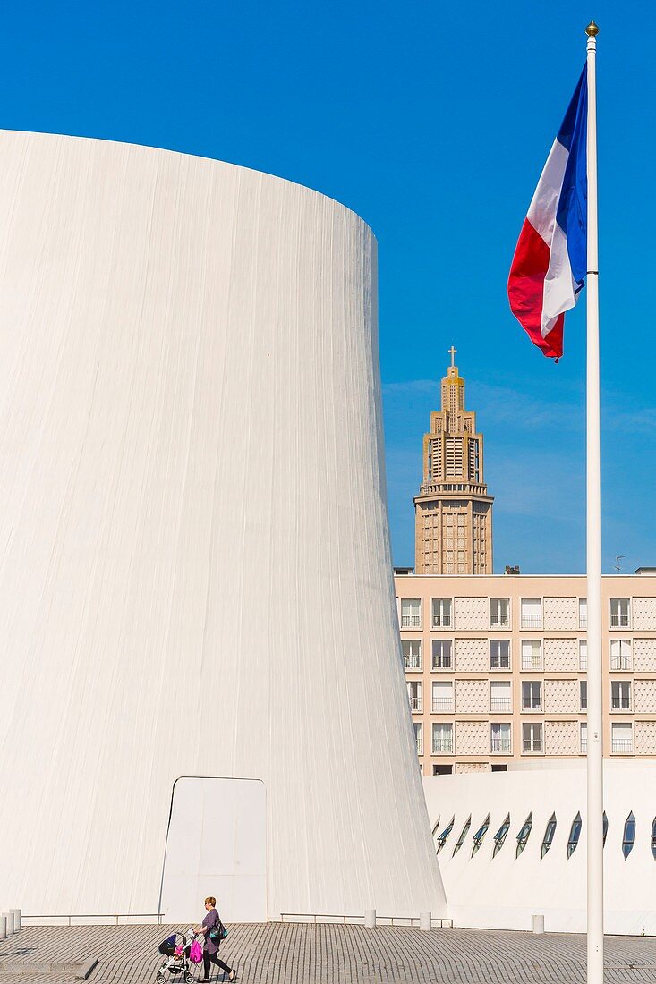 Frankreich, Seine-Maritime, Le Havre, Stadtzentrum, UNESCO Weltkulturerbe, Espace Niemeyer. Le Volcan ist ein von Oscar Niemeyer entworfenes und 1982 eingeweihtes Theater