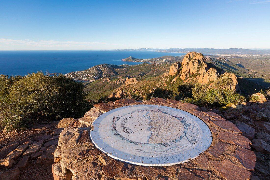 France, Var, Saint Raphael, Corniche de l'Esterel, massif de l'Esterel, Agay, Orientation Table at the top of the Cap Roux