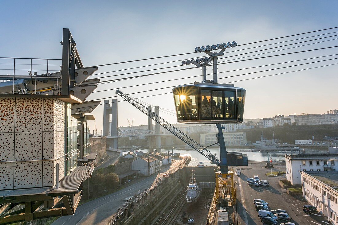 France, Finistere, Brest, urban cable car between the two shores of the Penfeld river connects the districts of Siam and Capucins, Jean Moulin station