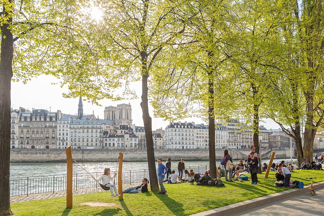 Frankreich, Paris, UNESCO-Weltkulturerbegebiet, Parc Rives de Seine, Neubau der Uferpromenaden, am 02.04.2017 eingeweiht