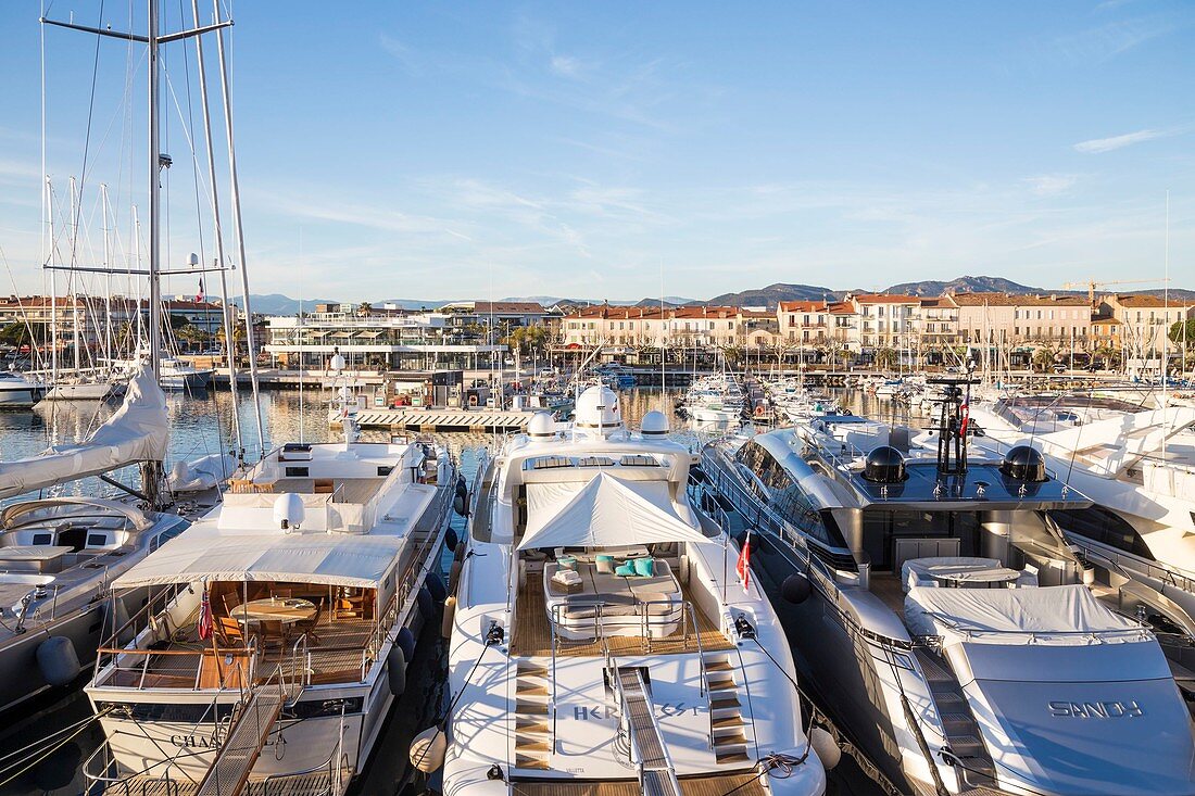 France, Var, Saint Raphaël, the old harbor