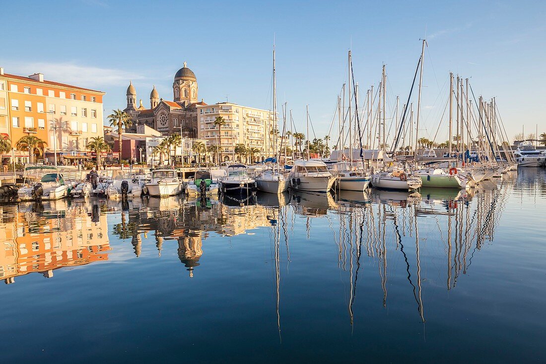 France, Var, Saint Raphaël, the old harbor and the Basilica Notre-Dame of Victoire