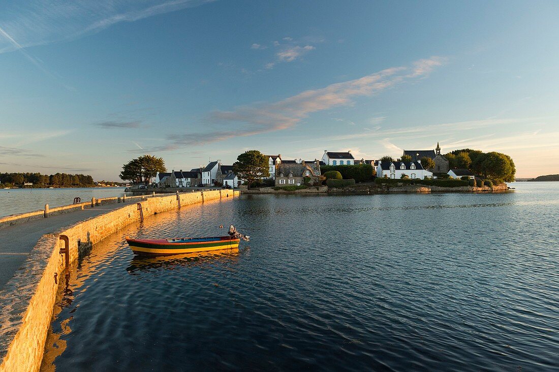 France, Morbihan, Belz, river of Etel, Saint Cado at sunrise