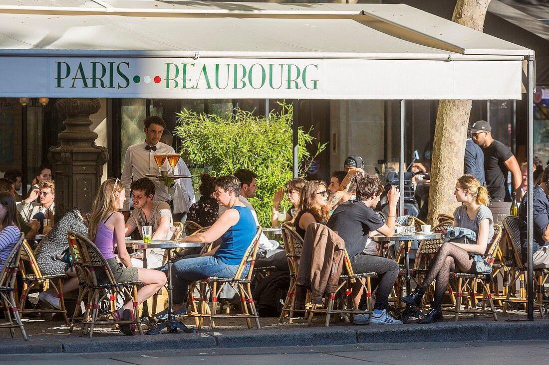 France, Paris, Les Halles district, cafe on Stravinsky square