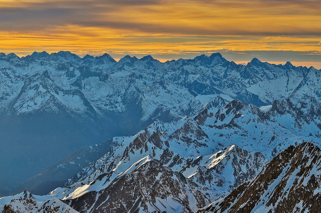 France, Hautes Pyrenees, listed at Great Tourist Sites in Midi Pyrenees, Pyrenees National Park, General view of the chain of Central Pyrenees