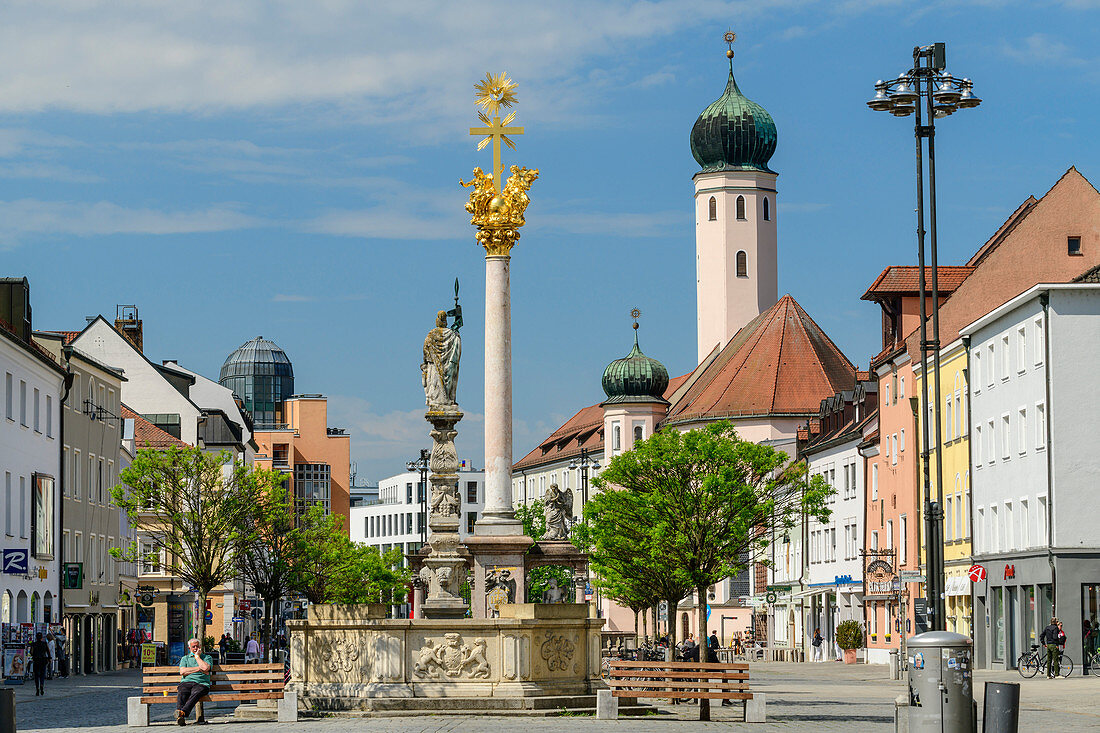 Town square with former Jesuit church, Straubing, Danube bike path, Lower Bavaria, Bavaria, Germany