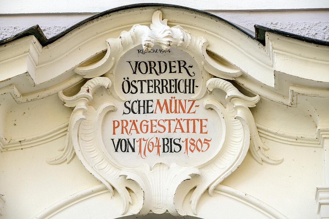 Inscription on the house of the former coin in Günzburg, Günzburg, Danube Cycle Path, Swabia, Bavaria, Germany
