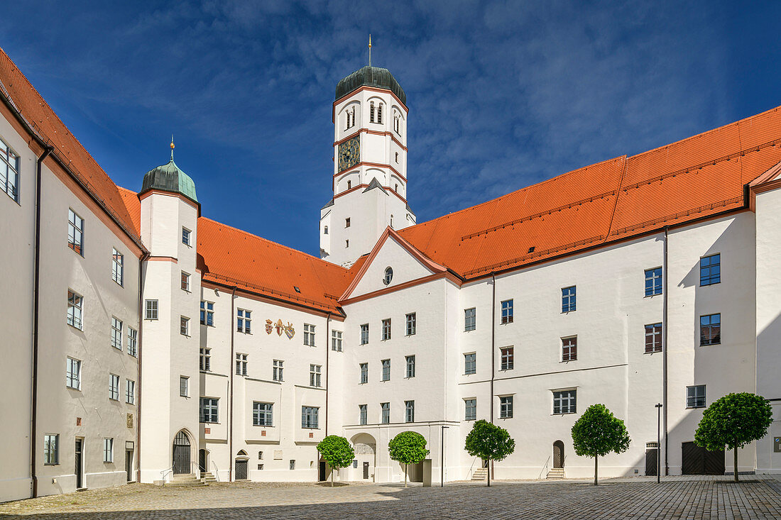 Schloss und Finanzamt Dillingen, Dillingen, Donau-Radweg, Schwaben, Bayern, Deutschland