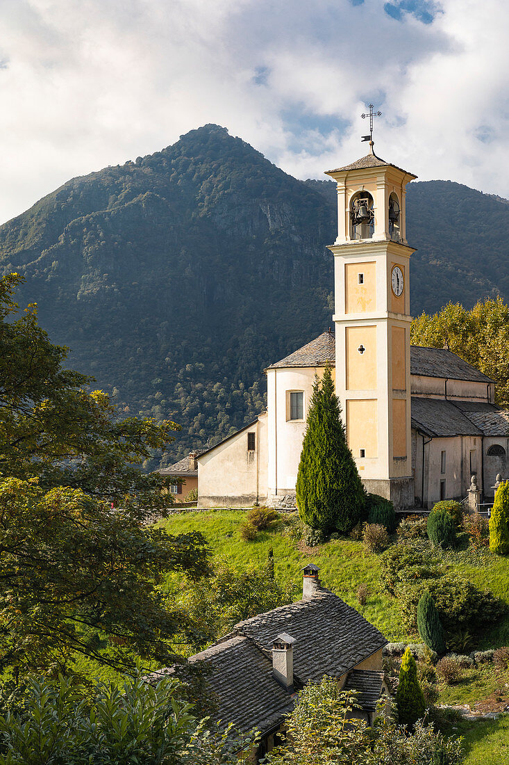Kirche von Trarego, Viggiona, Lago Maggiore, Piemont, Italien