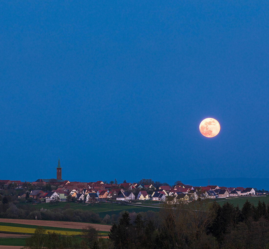 Rising moon, Niefern, Grand Est, Alsace, France