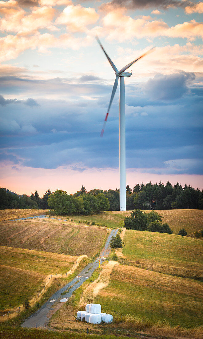 Windrad, Windkraftanlage, Hessen, Deutschland