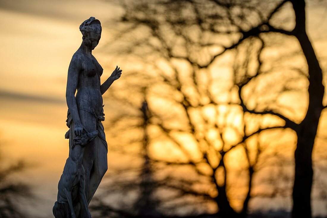 France, Paris, area listed as World Heritage by UNESCO, Statues at the Tuileries gardens