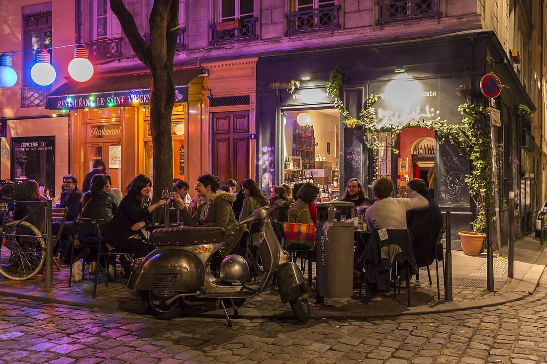 Frankreich, Rhone, Lyon, Restaurantbar Le Vin des Vivants am Place Fernand Rey