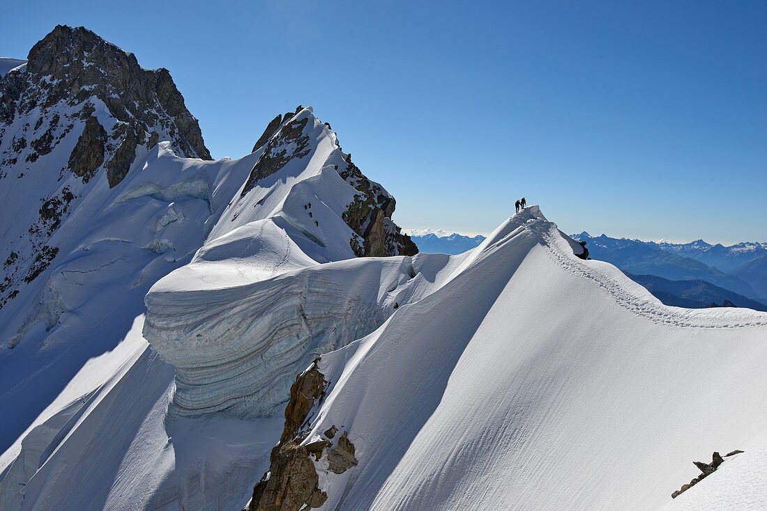 France, Haute-Savoie (74), on the ridge of the Rochefort traversee, Mont-Blanc range