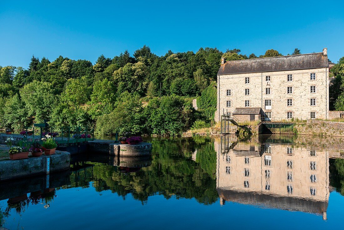 France, Morbihan, Josselin, the Nantes-Brest canal