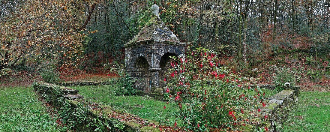 France, Morbihan, Gulf of Morbihan, Trefflean, Cran, Regional Natural Park of the Gulf of Morbihan, granite fountain Cran