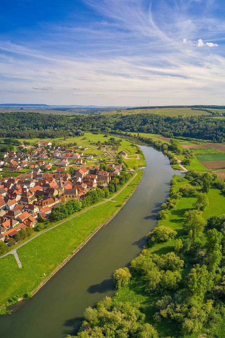 Blick auf das Maintal bei Fahr, Volkach, Kitzingen, Unterfranken, Franken, Bayern, Deutschland, Europa,