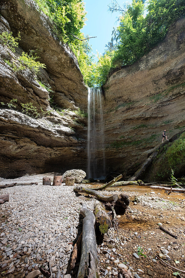 Blick auf den Wasserfall in der Pähler Schlucht, Pähl,  Bayern, Deutschland, Europa