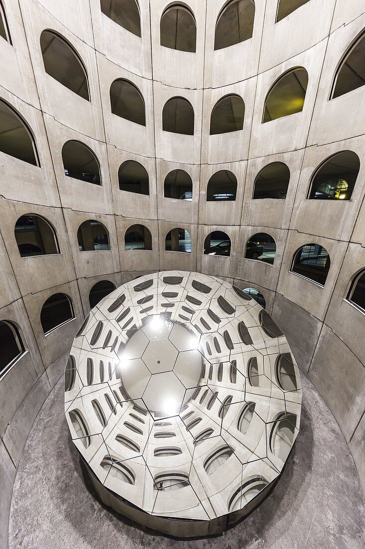 Frankreich, Rhône , Lyon, Place des Célestins, spiralförmige Tiefgarage, entworfen von Michel Targe, Daniel Buren und Jean-Michel Wilmotte 