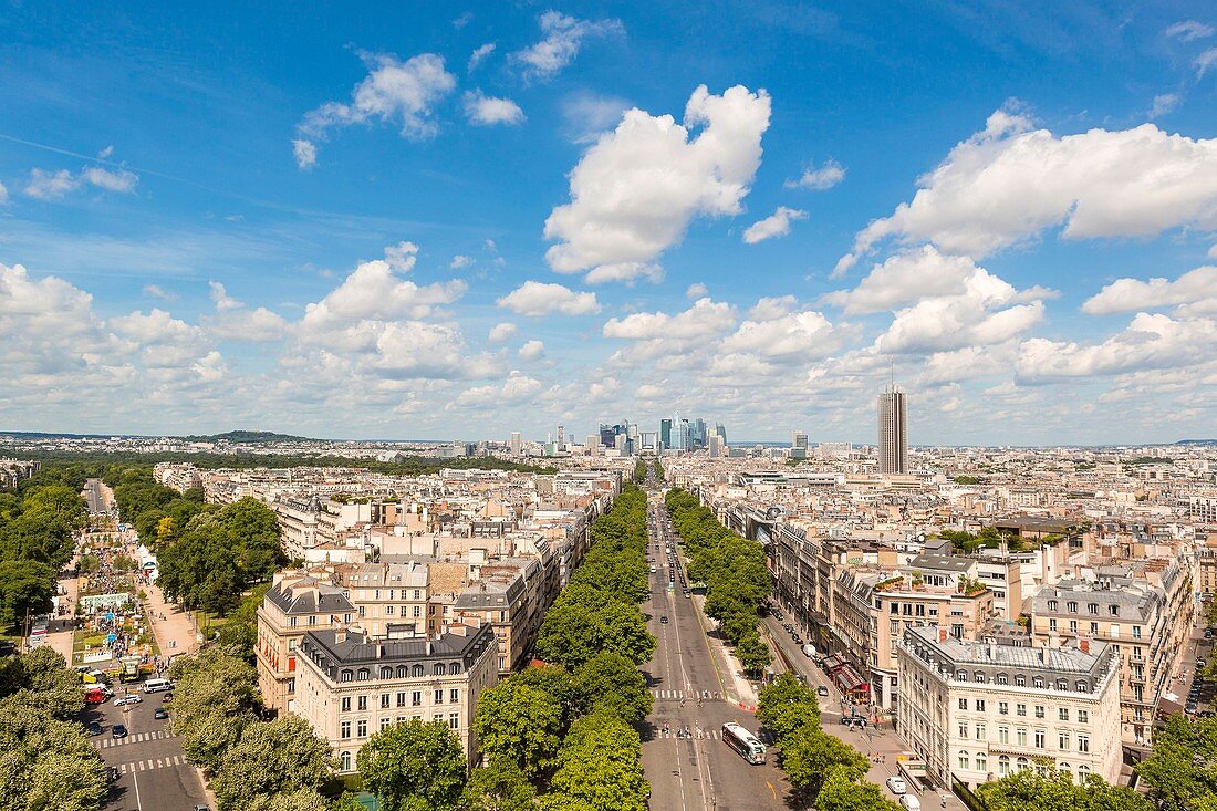 Frankreich, Paris, Avenue de la Grande Armee, die La Defense und die Avenue Foch verbindet, eine Fußgängerzone, eine 10 000 m² großes Kunstwerk des Künstlers Gad Weil vom 3. bis 5. Juni 2017