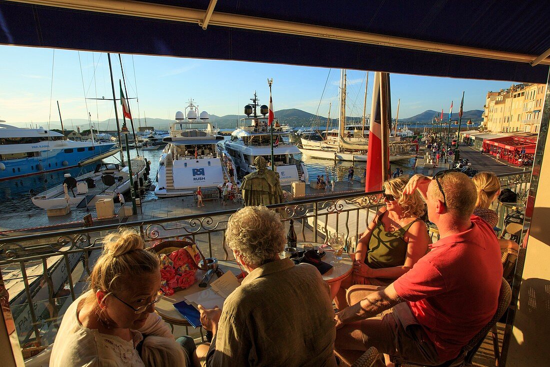 France, Var, Saint Tropez, Quai Suffren, Hotel Le Subes, the port in the background