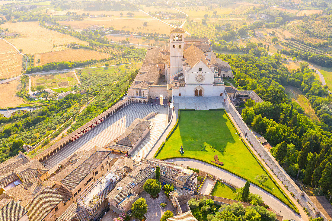 Die Basilika des heiligen Franziskus von Assisi, Assisi, Bezirk Perugia, Umbrien, Italien, Europa