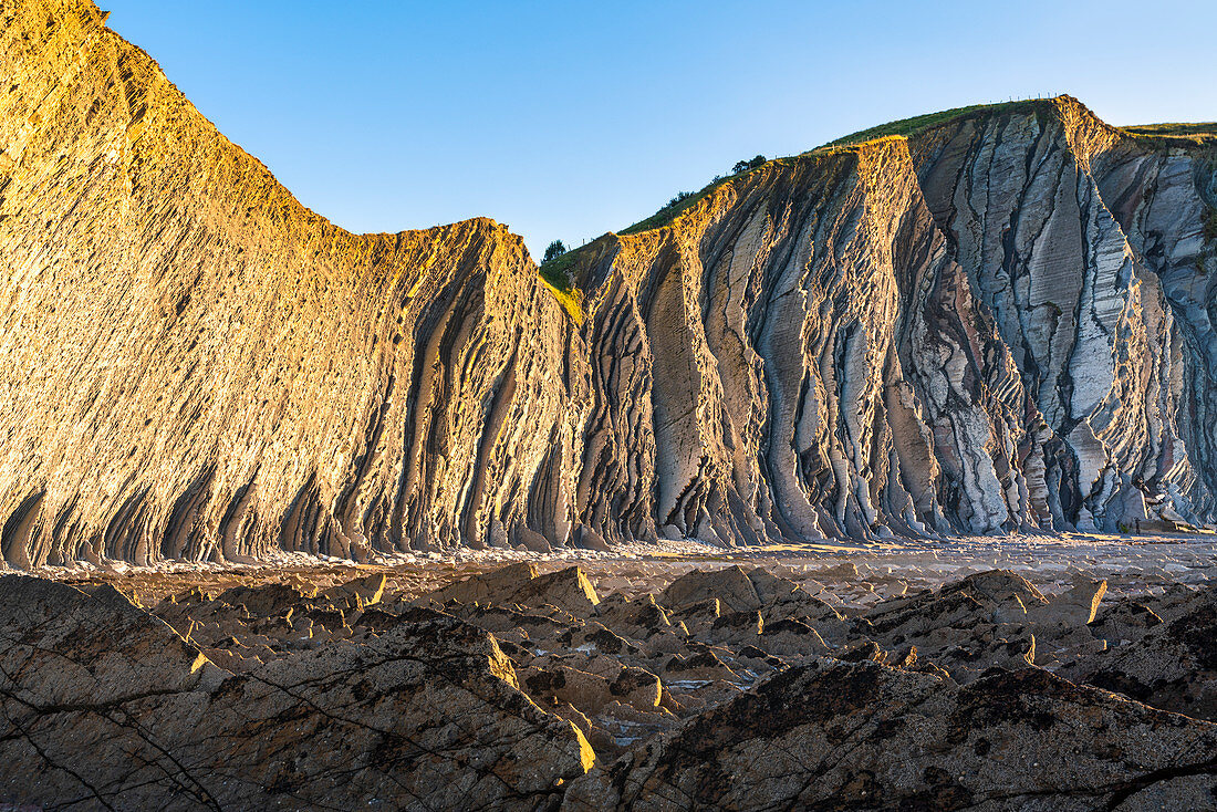 Itxaspe, Gipuzkoa, Baskenland, Spanien, Flysch am Playa Sakoneta