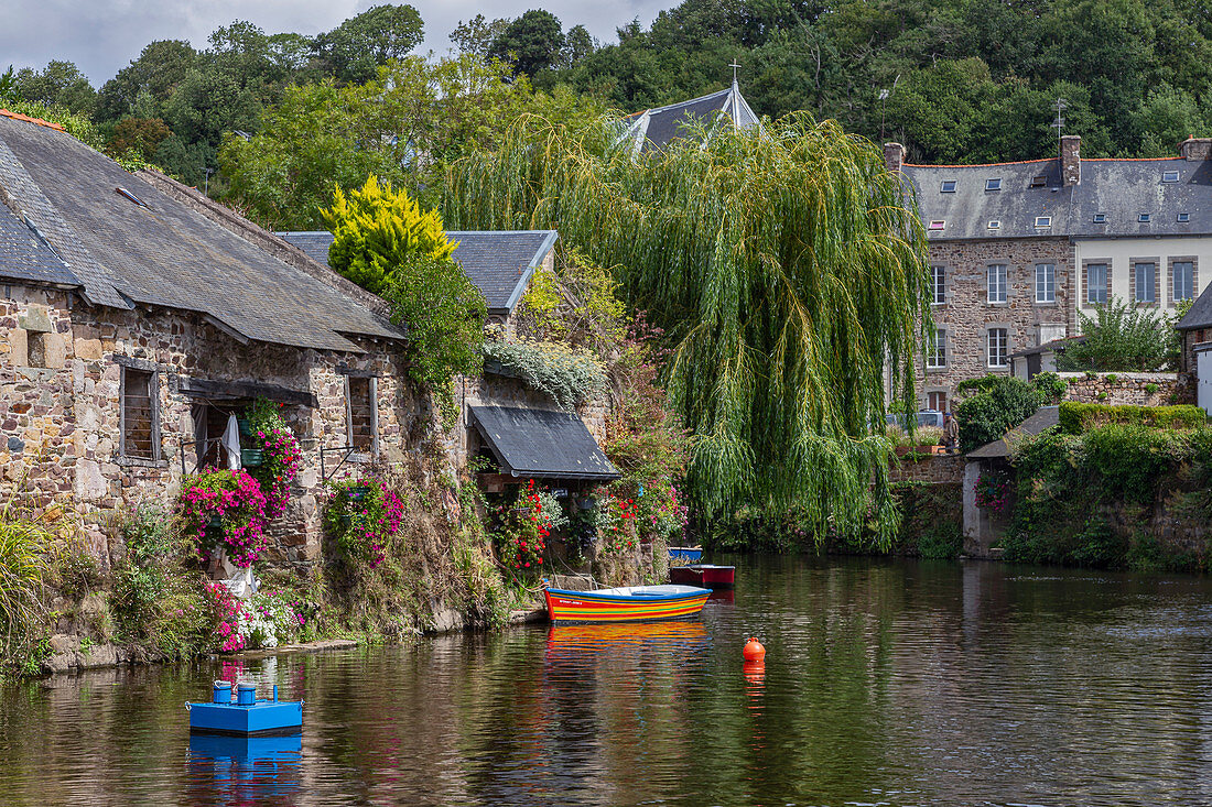 Bretagne, Frankreich, Pontrieux, das Dorf Pontrieux mit dem Fluss