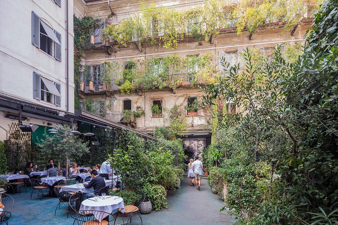 Italien, Lombardei, Mailand, Restaurant und Zimmer am 10 Corso Como Café Place Corso Como