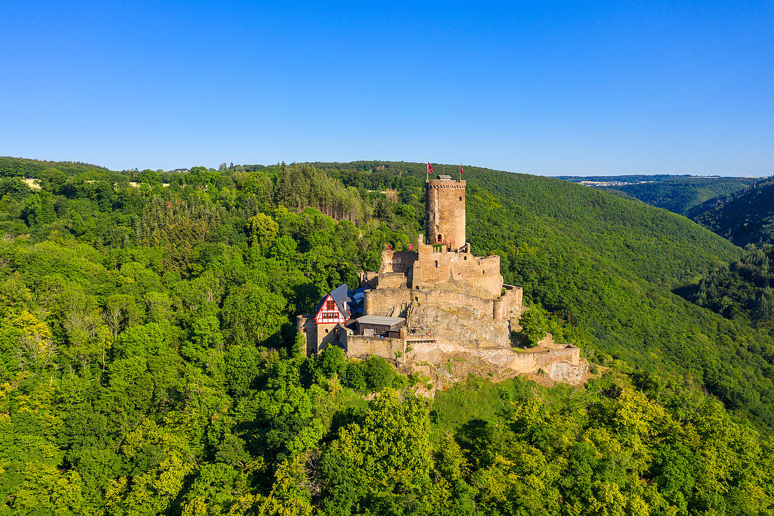 Luftaufnahme der Ehrenburg bei Brodenbach, Mosel, Rheinland-Pfalz, Deutschland