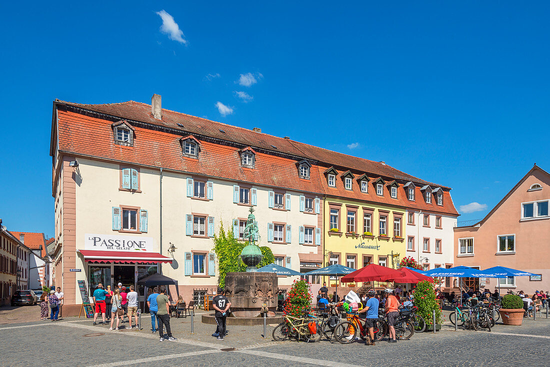 Restaurants in der Altstadt von Ottweiler, Saarland, Deutschland