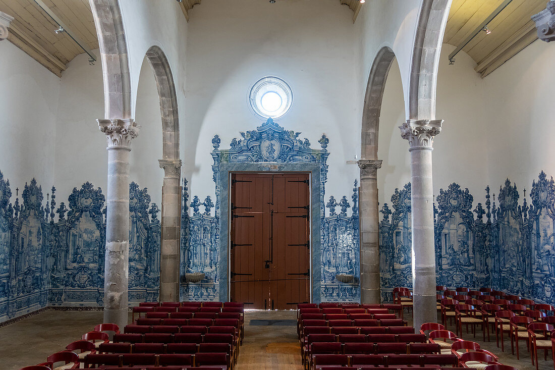 Die Igreja da Misericórdia (Kirche der Barmherzigkeit) in Tavira gilt als eines der besten Beispiele für Renaissance-Architektur an der Algarve in Portugal