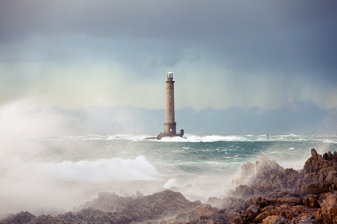 Sturm und Regen am Cap de la Hague, Leuchtturm Goury, Auderville, Cotentin Halbinsel, Normandie, Frankreich