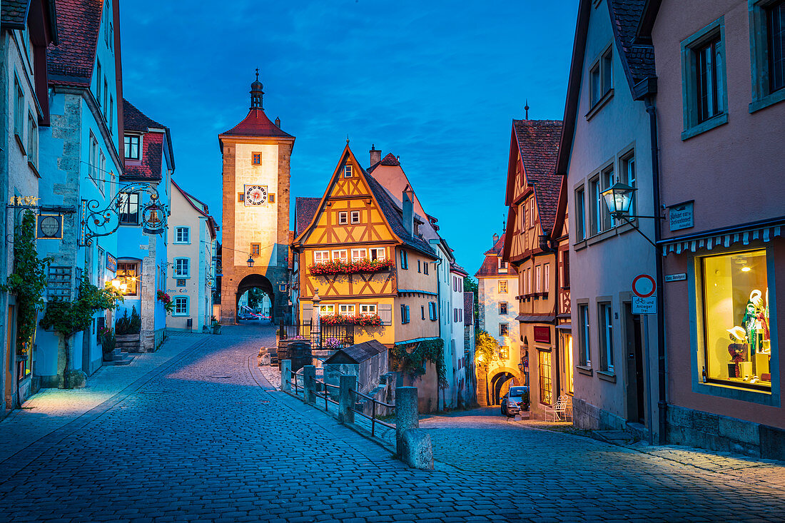 Plönlein und Siebersturm bei Nacht, Rothenburg ob der Tauber, Bayern, Deutschland